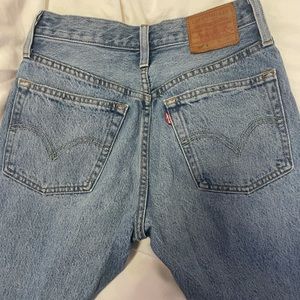 501® Levi’s Skinny Women's Jeans
24W X 28L